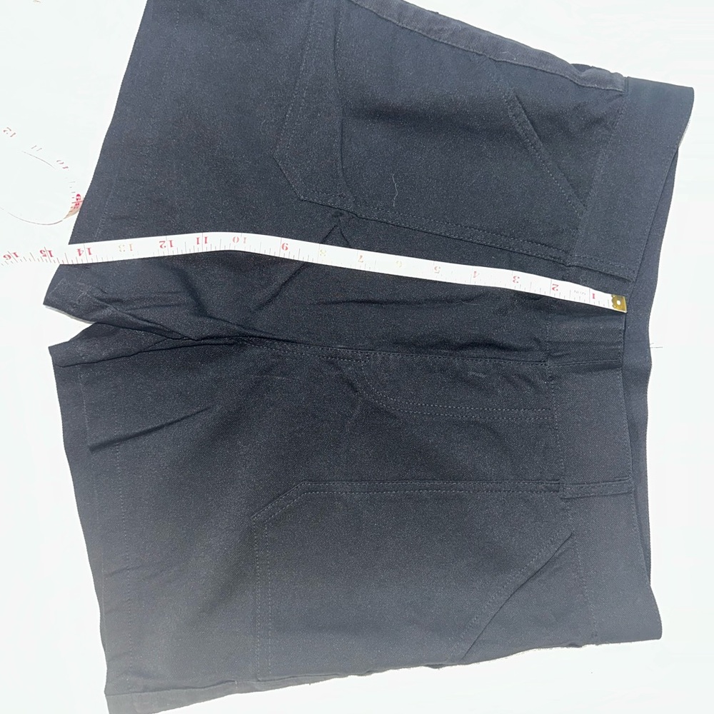 Amazon Women's Black Pocket Shorts